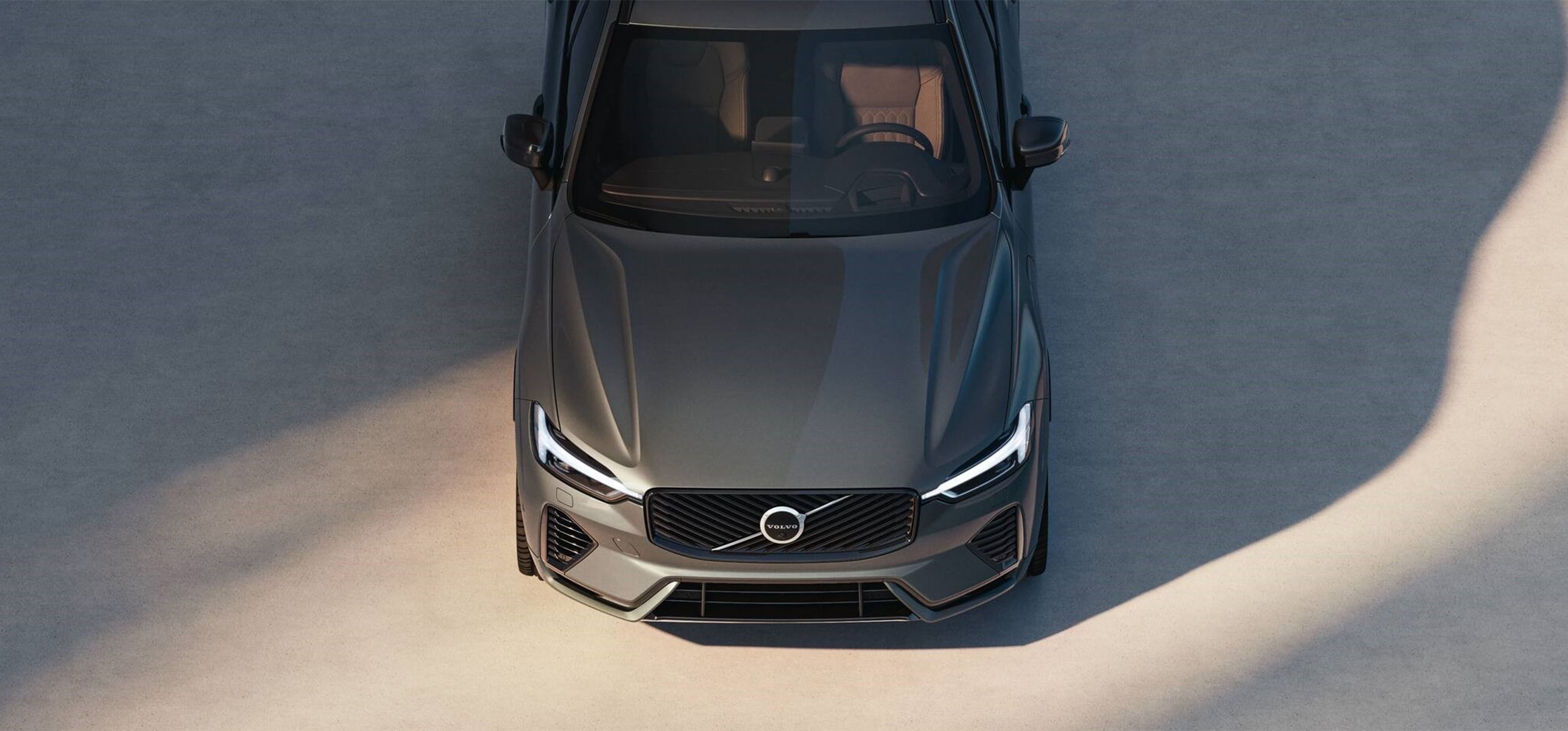 Volvo XC60 gallery image 2